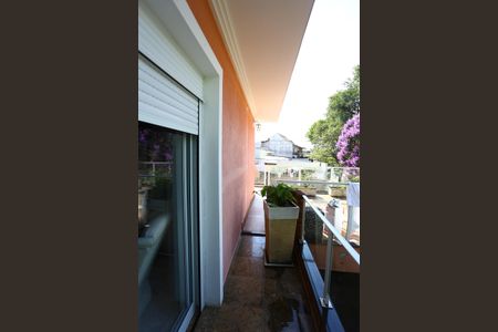 Casa à venda com 400m², 4 quartos e 5 vagas Casa à venda com 400m², 4 quartos e 5 vagassuíte 2 varanda