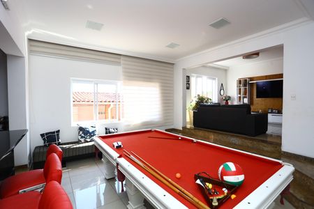 Casa à venda com 400m², 4 quartos e 5 vagas Casa à venda com 400m², 4 quartos e 5 vagassala 2