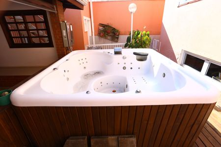 Casa à venda com 400m², 4 quartos e 5 vagas Casa à venda com 400m², 4 quartos e 5 vagashidro