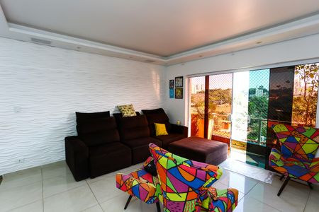 Casa à venda com 400m², 4 quartos e 5 vagas Casa à venda com 400m², 4 quartos e 5 vagasSala 1