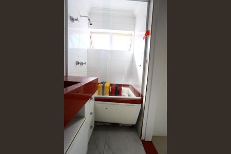 Casa à venda com 400m², 4 quartos e 5 vagas Casa à venda com 400m², 4 quartos e 5 vagasBanheiro da Suíte 1