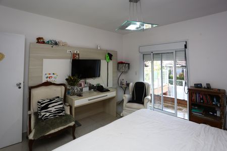 Casa à venda com 400m², 4 quartos e 5 vagas Casa à venda com 400m², 4 quartos e 5 vagassuíte 2