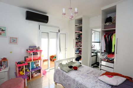 Casa à venda com 400m², 4 quartos e 5 vagas Casa à venda com 400m², 4 quartos e 5 vagassuíte 3