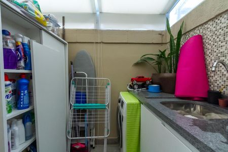 Apartamento à venda com 73m², 2 quartos e 1 vaga Apartamento à venda com 73m², 2 quartos e 1 vagaÁrea de Serviço