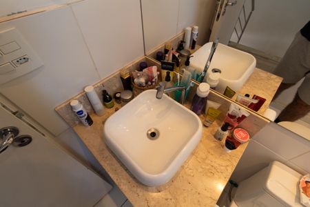 Casa de condomínio à venda com 90m², 3 quartos e 2 vagas Casa de condomínio à venda com 90m², 3 quartos e 2 vagasBANHEIRO SOCIAL