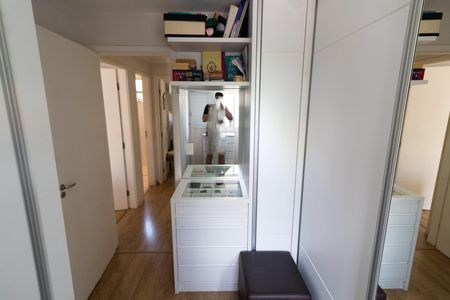 Casa de condomínio à venda com 90m², 3 quartos e 2 vagas Casa de condomínio à venda com 90m², 3 quartos e 2 vagasCLOSET