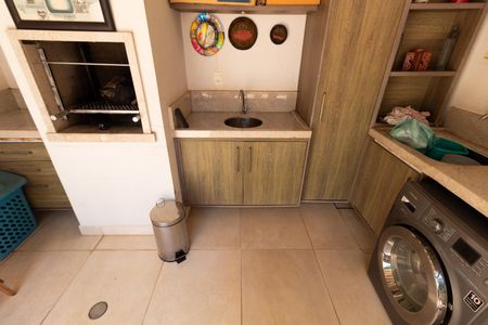 Casa de condomínio à venda com 90m², 3 quartos e 2 vagas Casa de condomínio à venda com 90m², 3 quartos e 2 vagasÁREA DE SERVIÇO