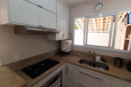 Casa de condomínio à venda com 90m², 3 quartos e 2 vagas Casa de condomínio à venda com 90m², 3 quartos e 2 vagasCOZINHA