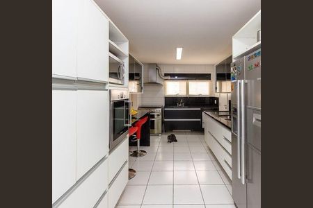Apartamento à venda com 366m², 3 quartos e 6 vagas