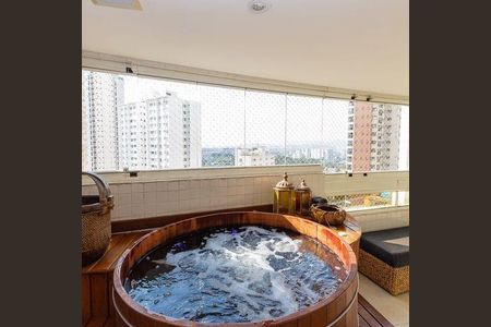 Apartamento à venda com 366m², 3 quartos e 6 vagas