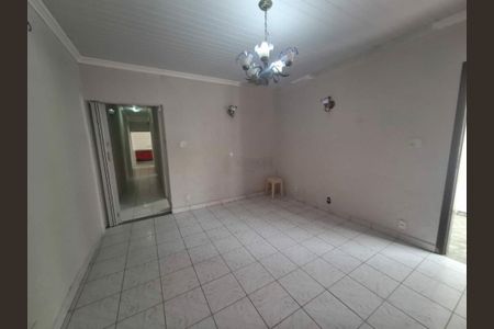 Casa à venda com 100m², 2 quartos e 1 vaga