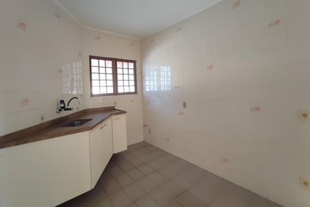 Casa à venda com 220m², 4 quartos e 2 vagas Casa à venda com 220m², 4 quartos e 2 vagasCozinha