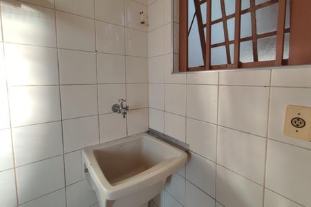 Casa à venda com 220m², 4 quartos e 2 vagas Casa à venda com 220m², 4 quartos e 2 vagasÁrea de Serviço