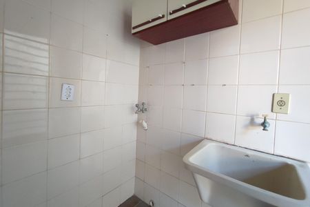 Casa à venda com 220m², 4 quartos e 2 vagas Casa à venda com 220m², 4 quartos e 2 vagasEdícula - Área de Serviço