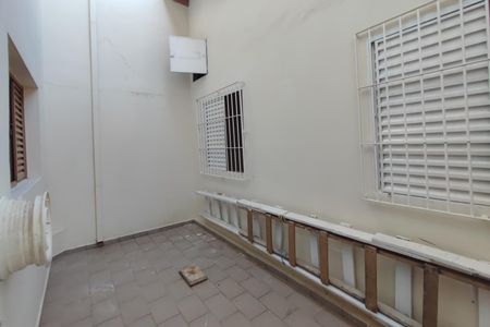 Casa à venda com 220m², 4 quartos e 2 vagas Casa à venda com 220m², 4 quartos e 2 vagasQuintal