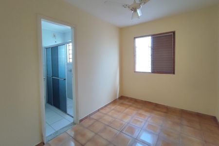 Casa à venda com 220m², 4 quartos e 2 vagas Casa à venda com 220m², 4 quartos e 2 vagasQuarto Suíte