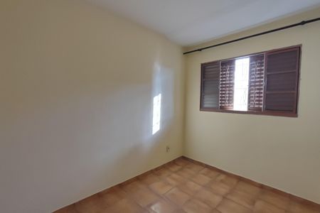 Casa à venda com 220m², 4 quartos e 2 vagas Casa à venda com 220m², 4 quartos e 2 vagasQuarto 3