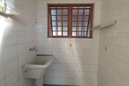 Casa à venda com 220m², 4 quartos e 2 vagas Casa à venda com 220m², 4 quartos e 2 vagasÁrea de Serviço