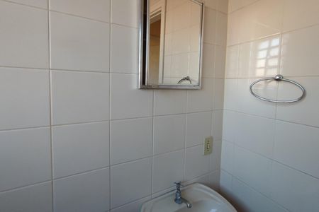 Casa à venda com 220m², 4 quartos e 2 vagas Casa à venda com 220m², 4 quartos e 2 vagasEdícula - Banheiro