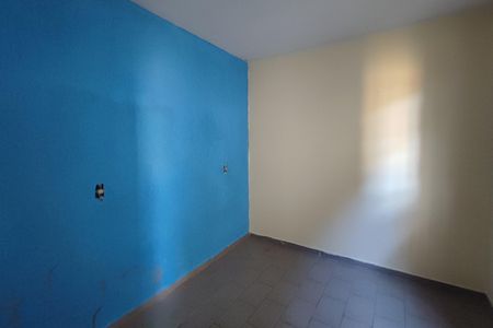 Casa à venda com 220m², 4 quartos e 2 vagas Casa à venda com 220m², 4 quartos e 2 vagasEdícula - Sala