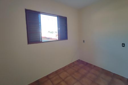 Casa à venda com 220m², 4 quartos e 2 vagas Casa à venda com 220m², 4 quartos e 2 vagasEdícula - Quarto