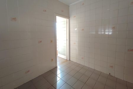 Casa à venda com 220m², 4 quartos e 2 vagas Casa à venda com 220m², 4 quartos e 2 vagasCozinha