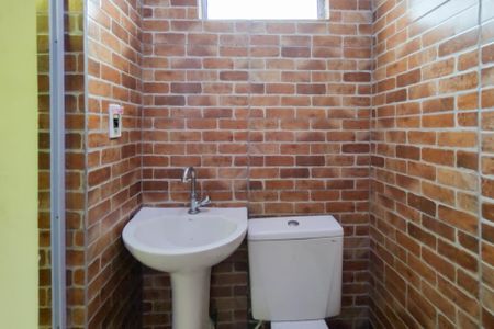 Casa de condomínio para alugar com 25m², 0 quarto e sem vaga Casa de condomínio para alugar com 25m², 0 quarto e sem vagaBanheiro