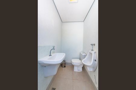 Casa à venda com 516m², 4 quartos e 4 vagas Casa à venda com 516m², 4 quartos e 4 vagasLavabo 1