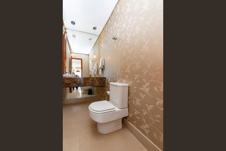 Casa à venda com 516m², 4 quartos e 4 vagas Casa à venda com 516m², 4 quartos e 4 vagasLavabo 2