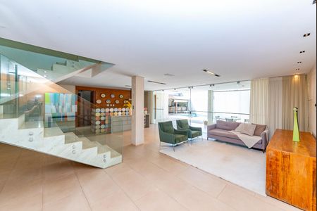 Casa à venda com 516m², 4 quartos e 4 vagas Casa à venda com 516m², 4 quartos e 4 vagasSala 1