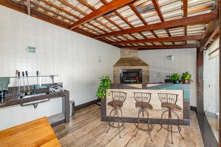 Casa à venda com 516m², 4 quartos e 4 vagas Casa à venda com 516m², 4 quartos e 4 vagasVaranda gourmet