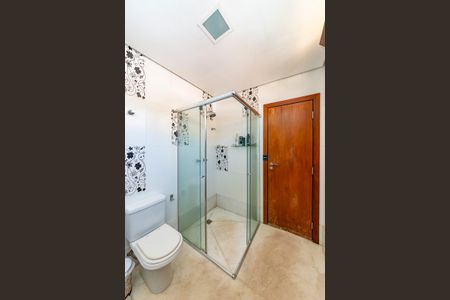 Casa à venda com 516m², 4 quartos e 4 vagas Casa à venda com 516m², 4 quartos e 4 vagasBanheiro da Suíte 4