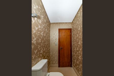 Casa à venda com 516m², 4 quartos e 4 vagas Casa à venda com 516m², 4 quartos e 4 vagasLavabo 2