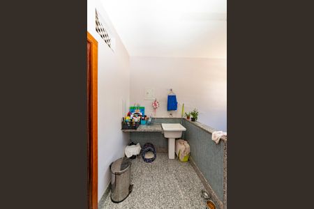 Casa à venda com 516m², 4 quartos e 4 vagas Casa à venda com 516m², 4 quartos e 4 vagasÁrea de Serviço