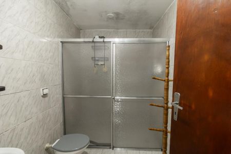 Casa à venda com 300m², 2 quartos e 8 vagas Casa à venda com 300m², 2 quartos e 8 vagasBanheiro