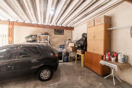 Casa à venda com 300m², 2 quartos e 8 vagas Casa à venda com 300m², 2 quartos e 8 vagasÁrea de Serviço