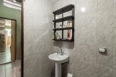 Casa à venda com 300m², 2 quartos e 8 vagas Casa à venda com 300m², 2 quartos e 8 vagasBanheiro