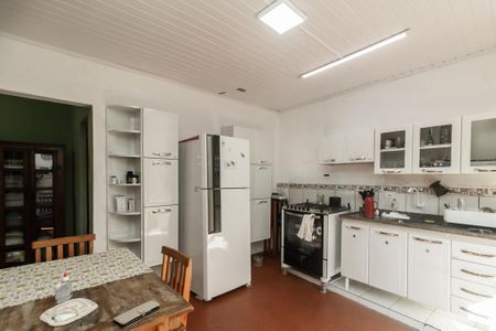 Casa à venda com 300m², 2 quartos e 8 vagas Casa à venda com 300m², 2 quartos e 8 vagasCozinha