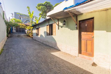 Casa à venda com 300m², 2 quartos e 8 vagas Casa à venda com 300m², 2 quartos e 8 vagasÁrea comum