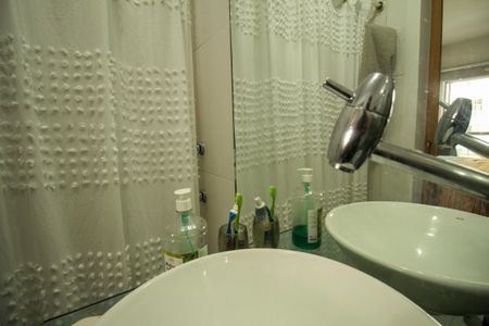 Apartamento à venda com 86m², 2 quartos e 1 vaga Apartamento à venda com 86m², 2 quartos e 1 vagaBanheiro da Suíte 1