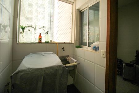 Apartamento à venda com 86m², 2 quartos e 1 vaga Apartamento à venda com 86m², 2 quartos e 1 vagaÁrea de Serviço