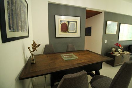 Apartamento à venda com 86m², 2 quartos e 1 vaga Apartamento à venda com 86m², 2 quartos e 1 vagaSala de Jantar