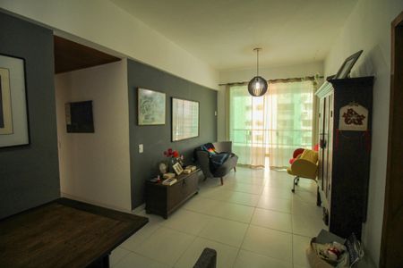 Apartamento à venda com 86m², 2 quartos e 1 vaga Apartamento à venda com 86m², 2 quartos e 1 vagaSala