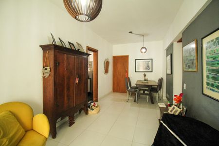 Apartamento à venda com 86m², 2 quartos e 1 vaga Apartamento à venda com 86m², 2 quartos e 1 vagaSala