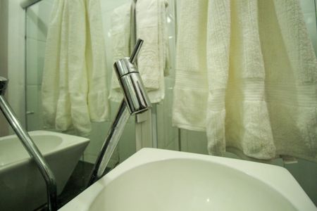 Apartamento à venda com 86m², 2 quartos e 1 vaga Apartamento à venda com 86m², 2 quartos e 1 vagaBanheiro Social