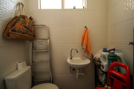 Apartamento à venda com 86m², 2 quartos e 1 vaga Apartamento à venda com 86m², 2 quartos e 1 vagaBanheiro de serviço