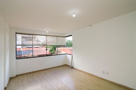 Casa à venda com 347m², 4 quartos e 6 vagas Casa à venda com 347m², 4 quartos e 6 vagasQuarto 3