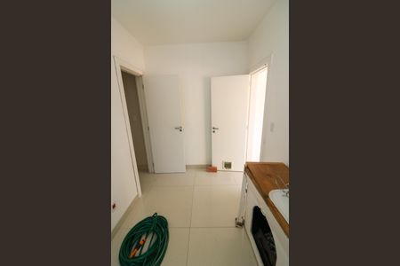 Casa à venda com 347m², 4 quartos e 6 vagas Casa à venda com 347m², 4 quartos e 6 vagasÁrea de Serviço