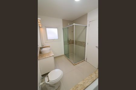 Casa à venda com 347m², 4 quartos e 6 vagas Casa à venda com 347m², 4 quartos e 6 vagasBanheiro da Suíte