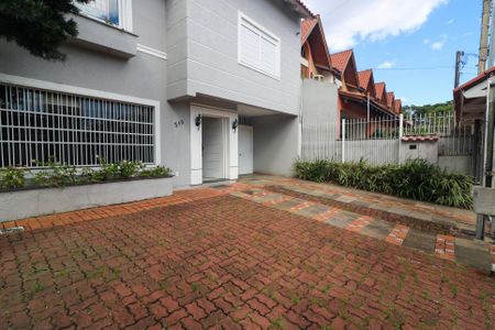 Casa à venda com 347m², 4 quartos e 6 vagas Casa à venda com 347m², 4 quartos e 6 vagasJardim
